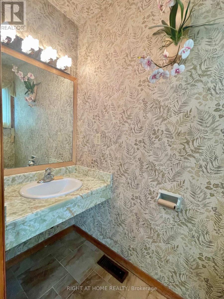 23 POMANDER ROAD - 28