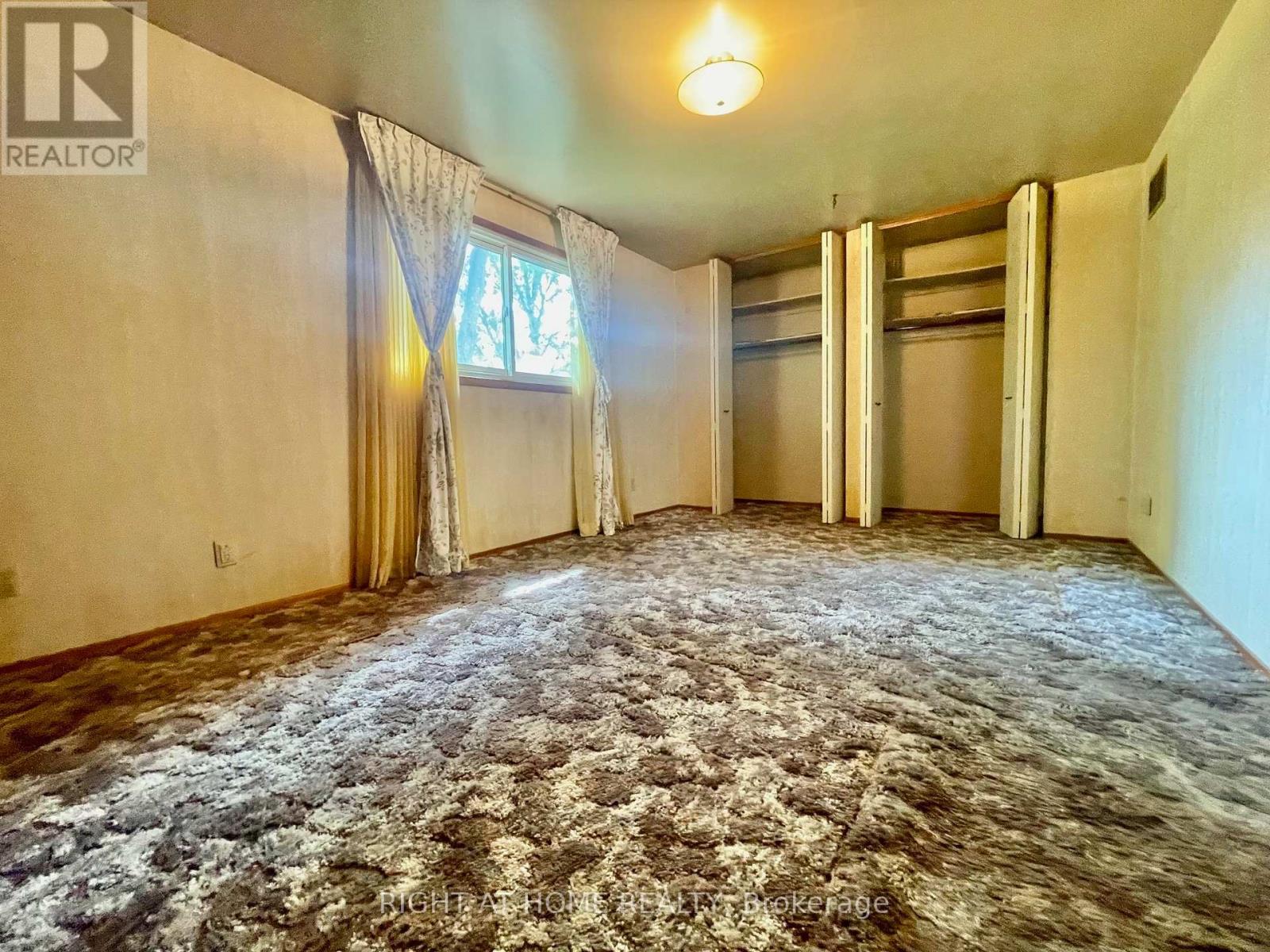 23 POMANDER ROAD - 22