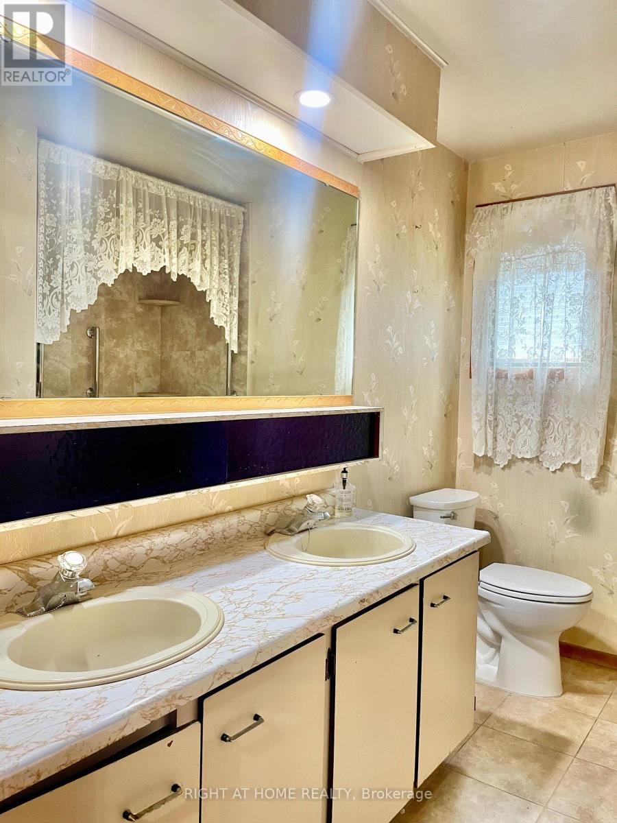 23 POMANDER ROAD - 26