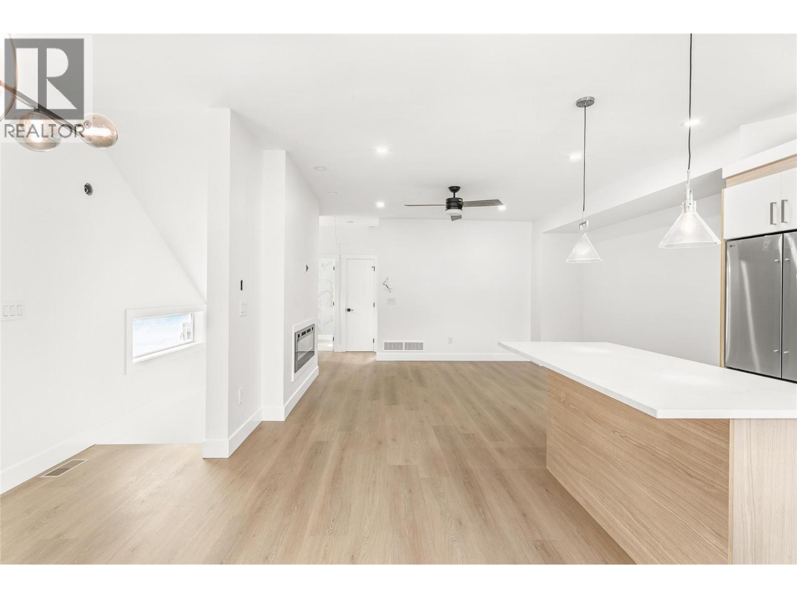  2711 Hewl Road, West Kelowna