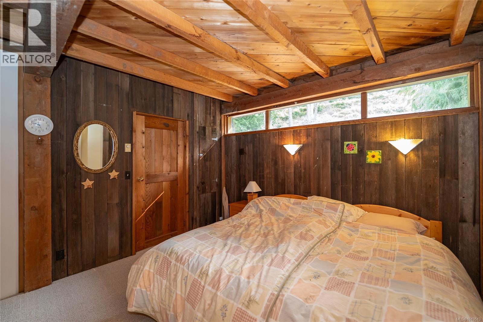 122 Ontario Pl, Salt Spring