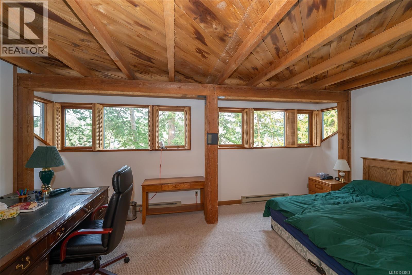 122 Ontario Pl, Salt Spring