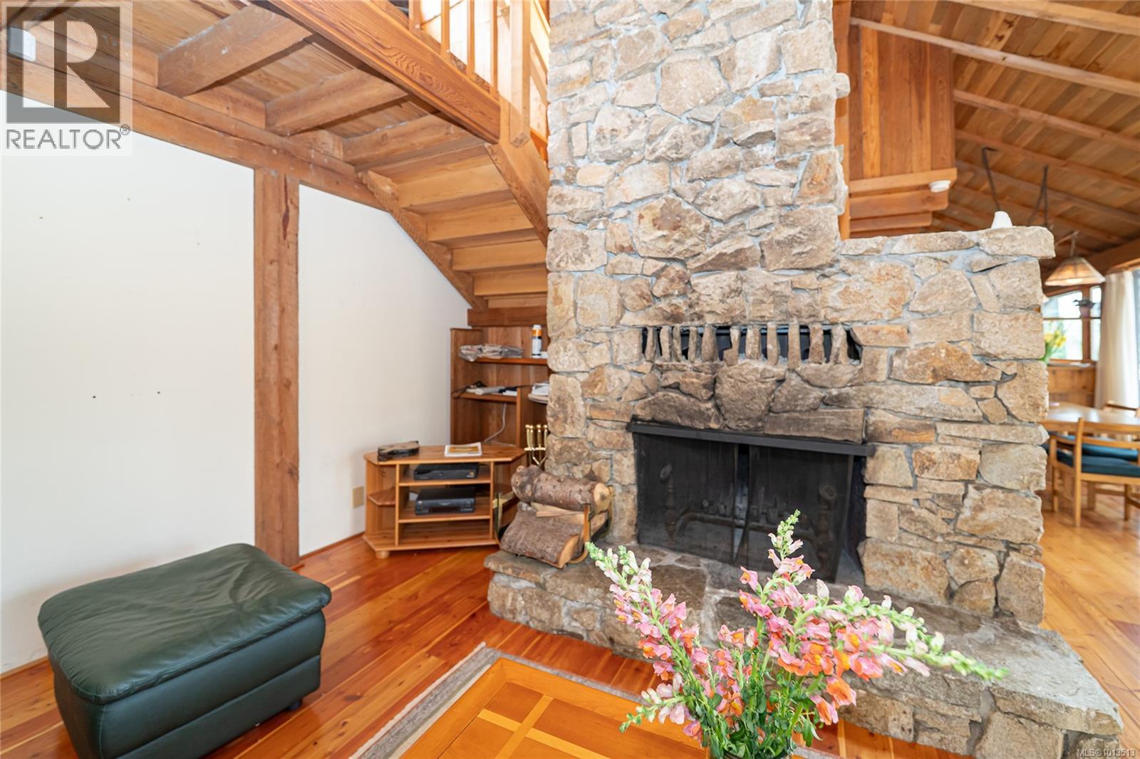 122 Ontario Pl, Salt Spring