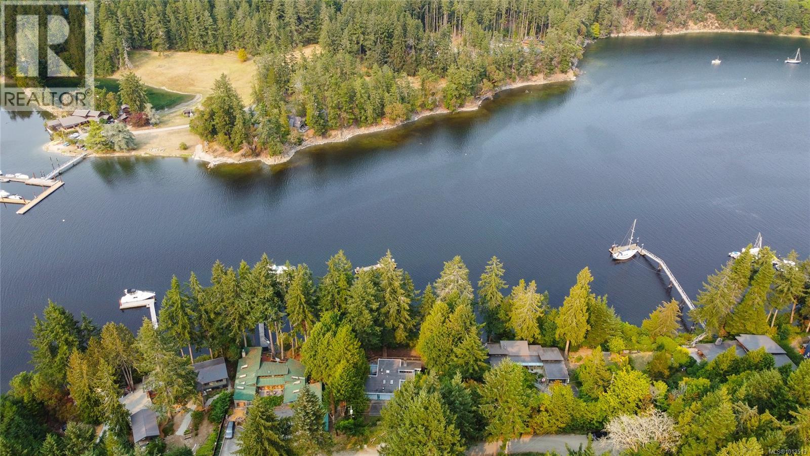 122 Ontario Pl, Salt Spring
