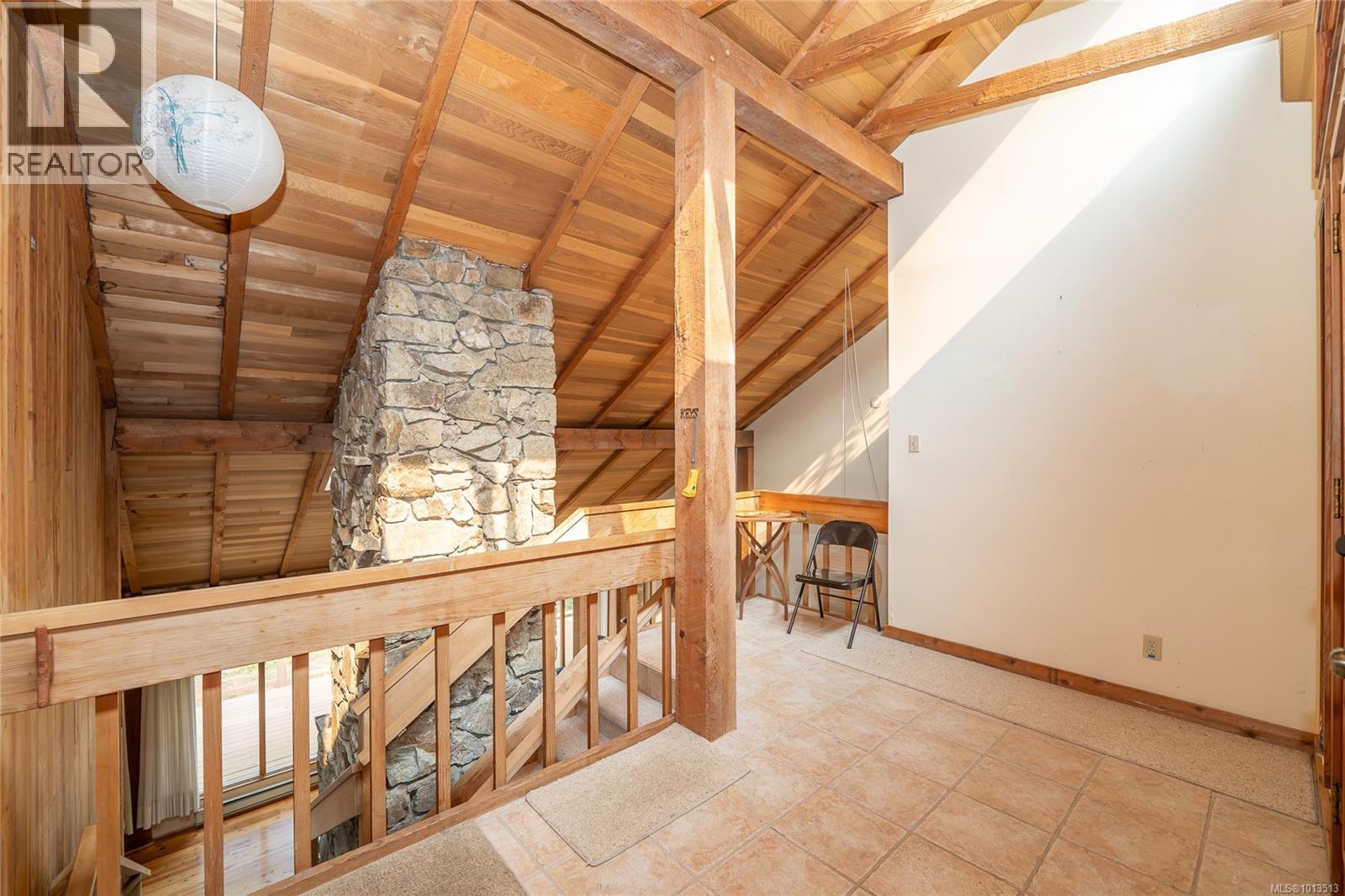 122 Ontario Pl, Salt Spring