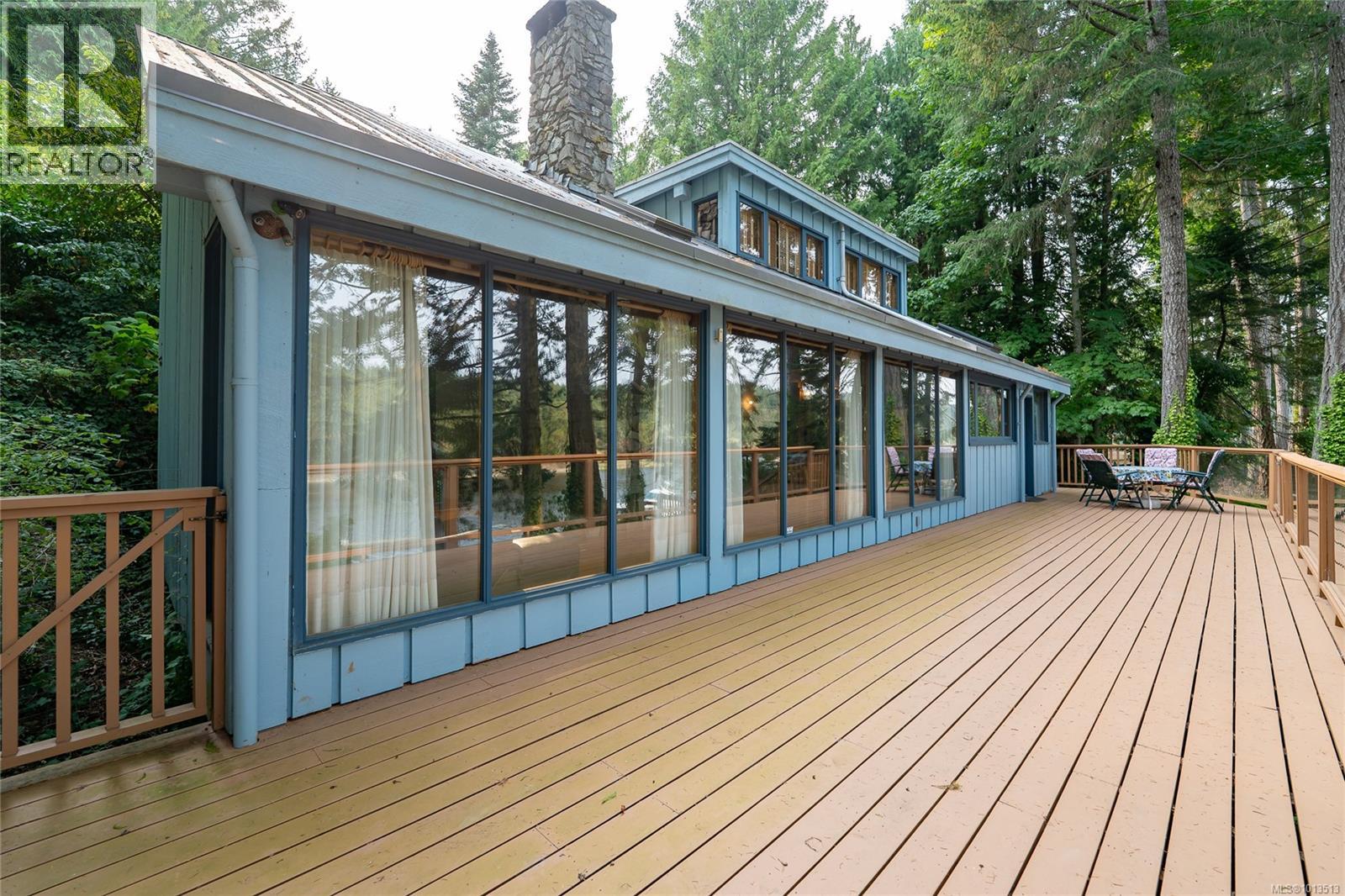 122 Ontario Pl, Salt Spring