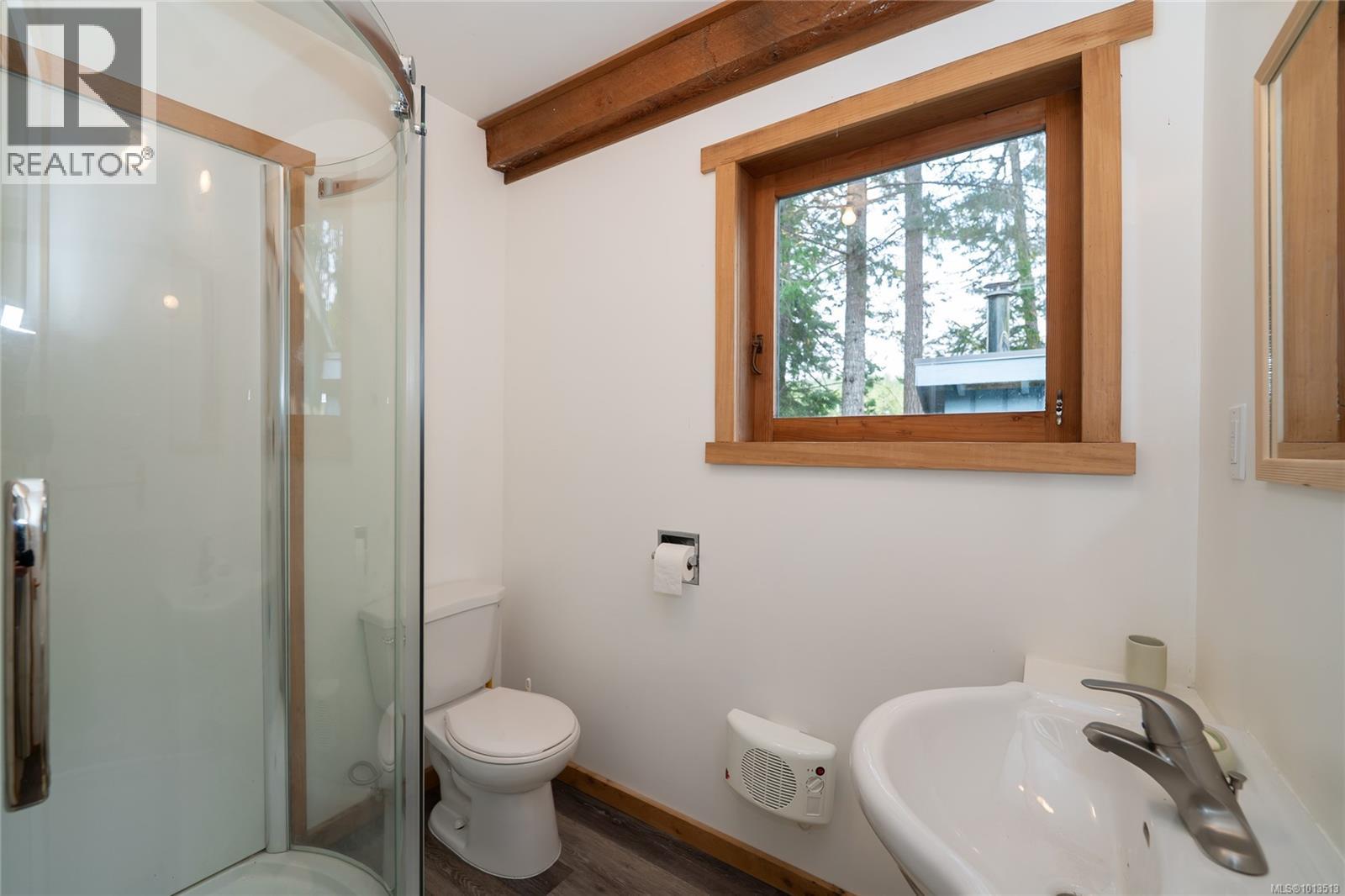122 Ontario Pl, Salt Spring