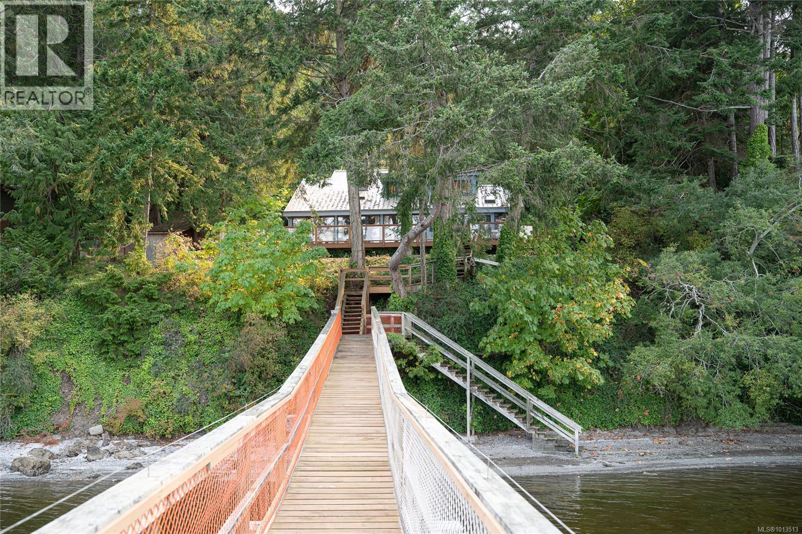 122 Ontario Pl, Salt Spring
