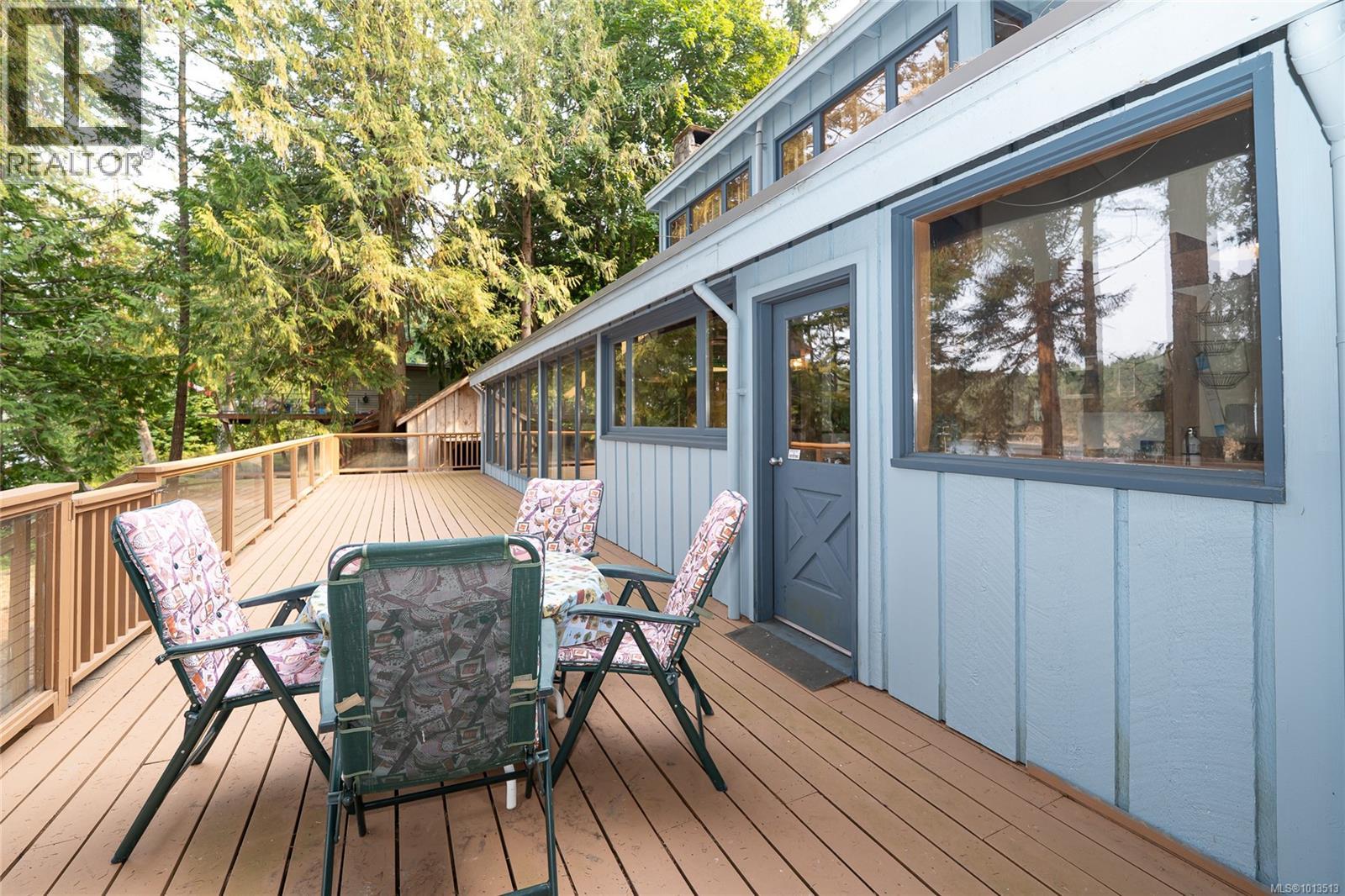 122 Ontario Pl, Salt Spring