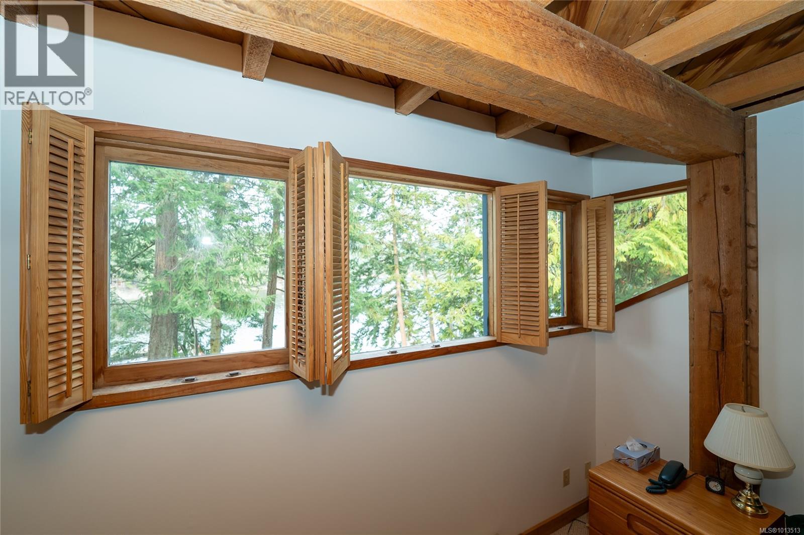 122 Ontario Pl, Salt Spring