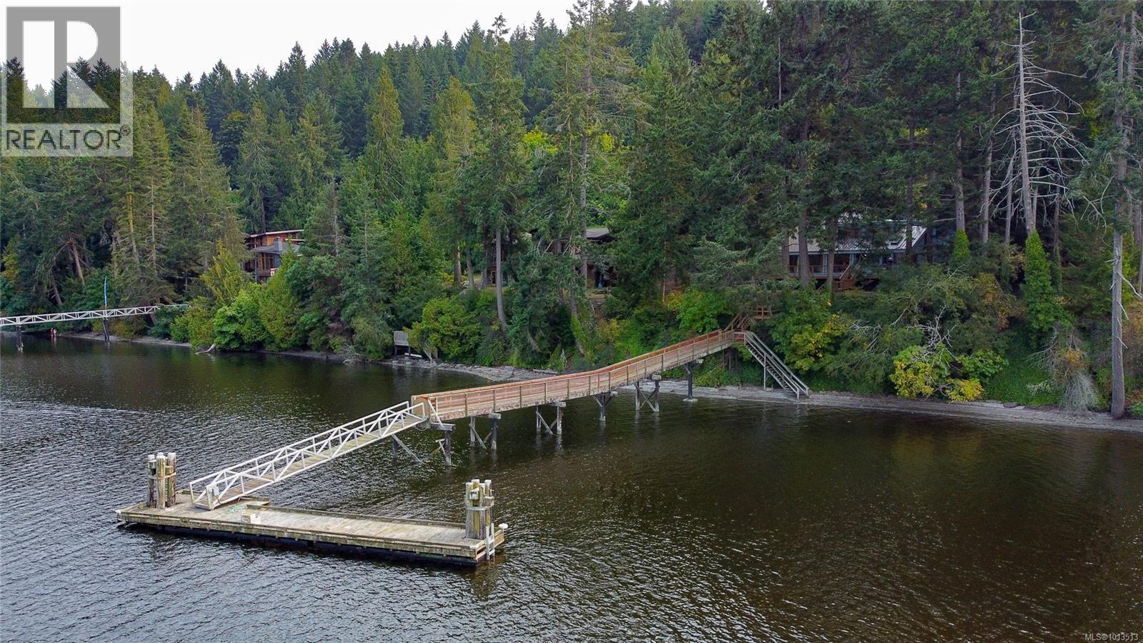 122 Ontario Pl, Salt Spring