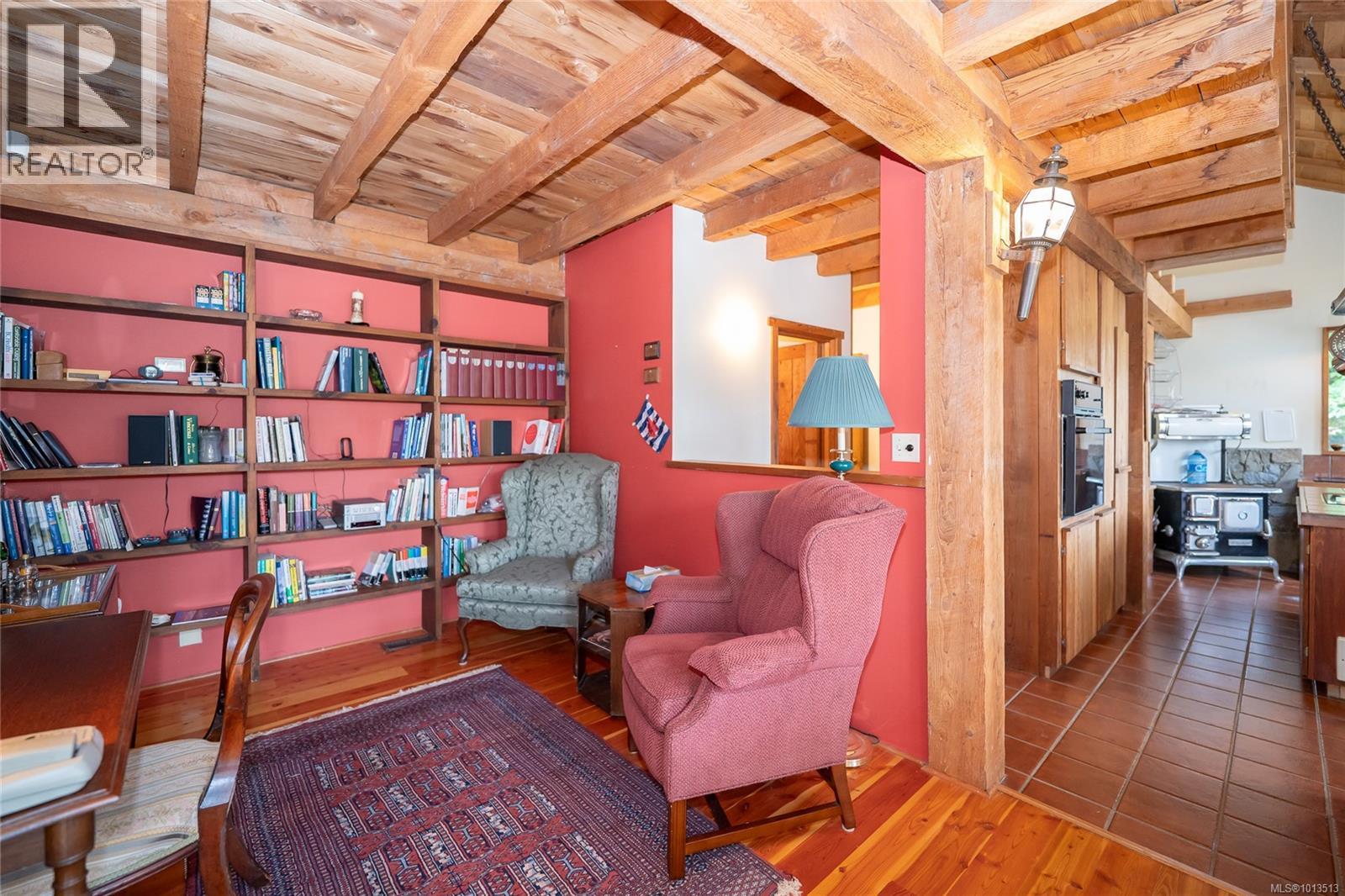 122 Ontario Pl, Salt Spring