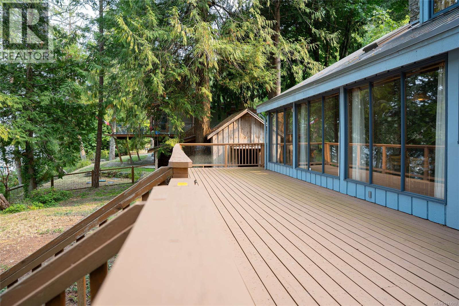 122 Ontario Pl, Salt Spring