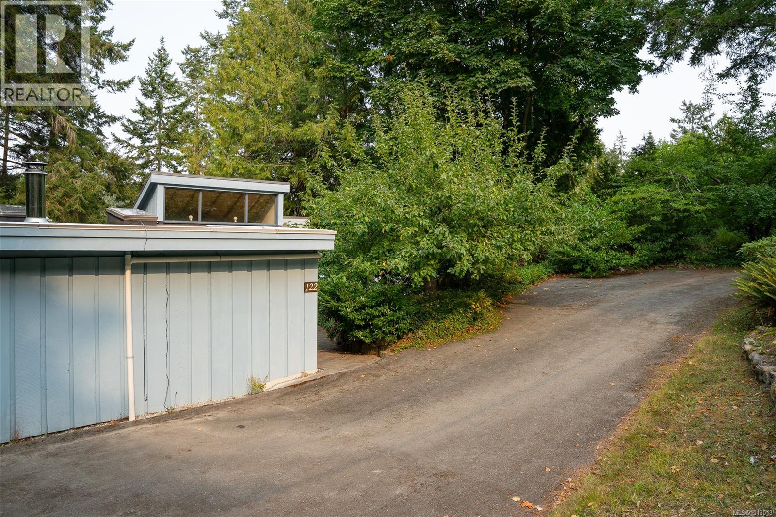 122 Ontario Pl, Salt Spring