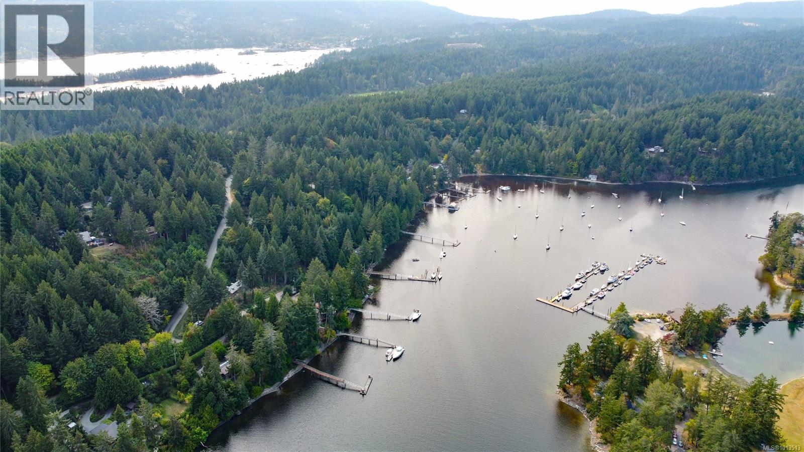 122 Ontario Pl, Salt Spring
