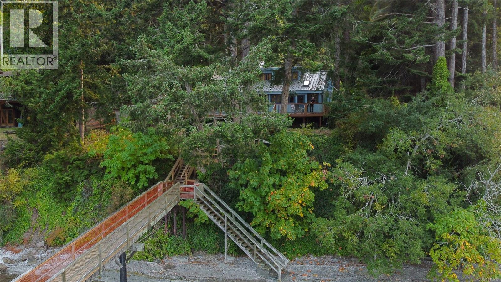 122 Ontario Pl, Salt Spring