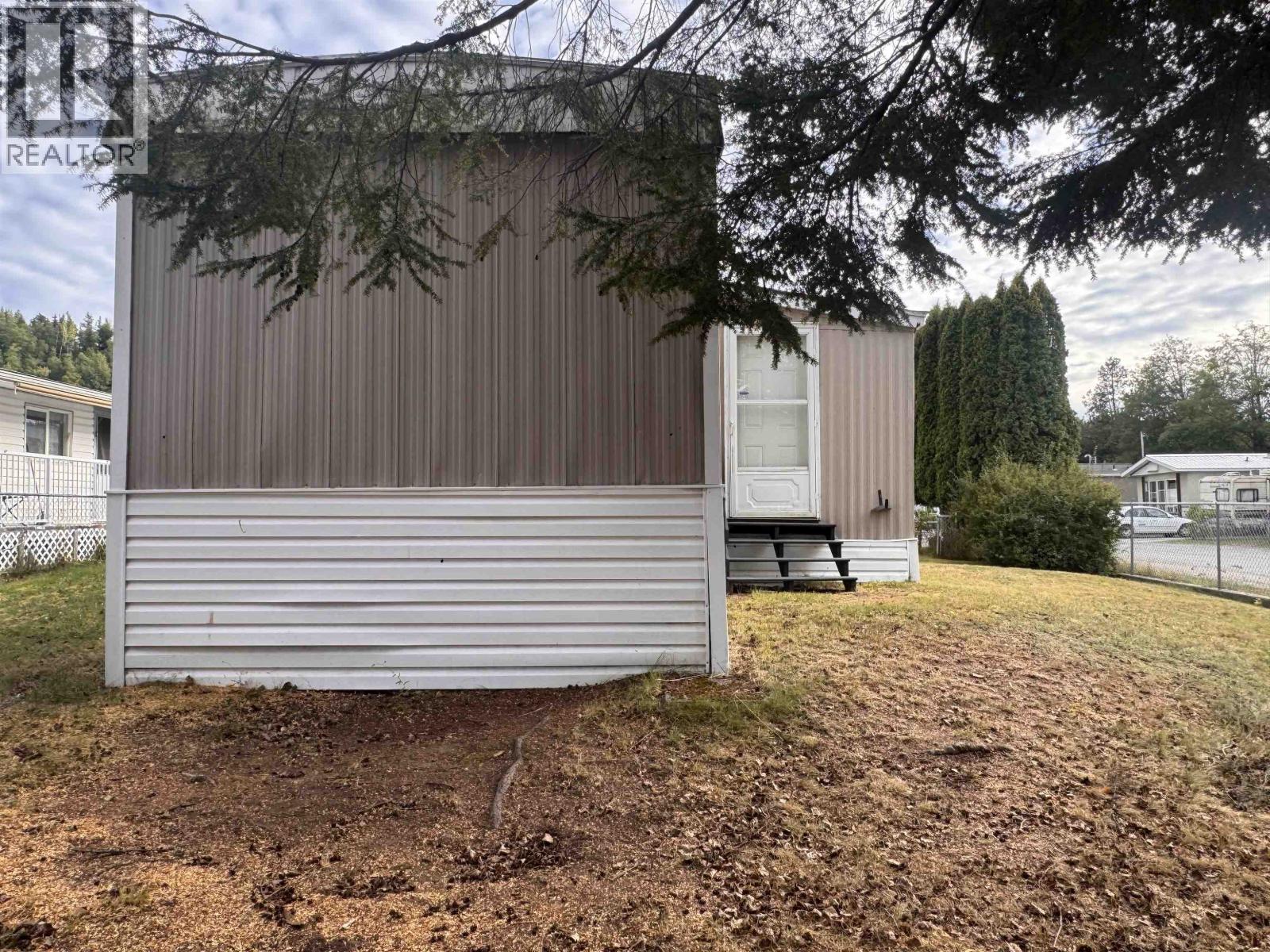 #1-3889 MULLER Avenue, Terrace
