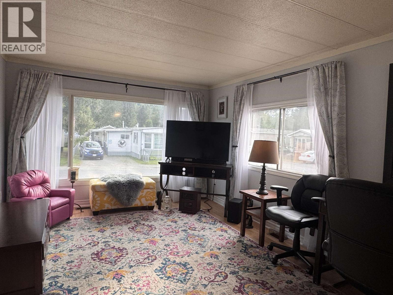 #1-3889 MULLER Avenue, Terrace