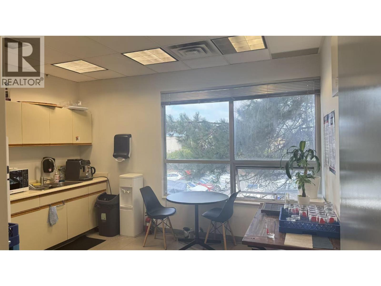 Office in Richmond - Image 8