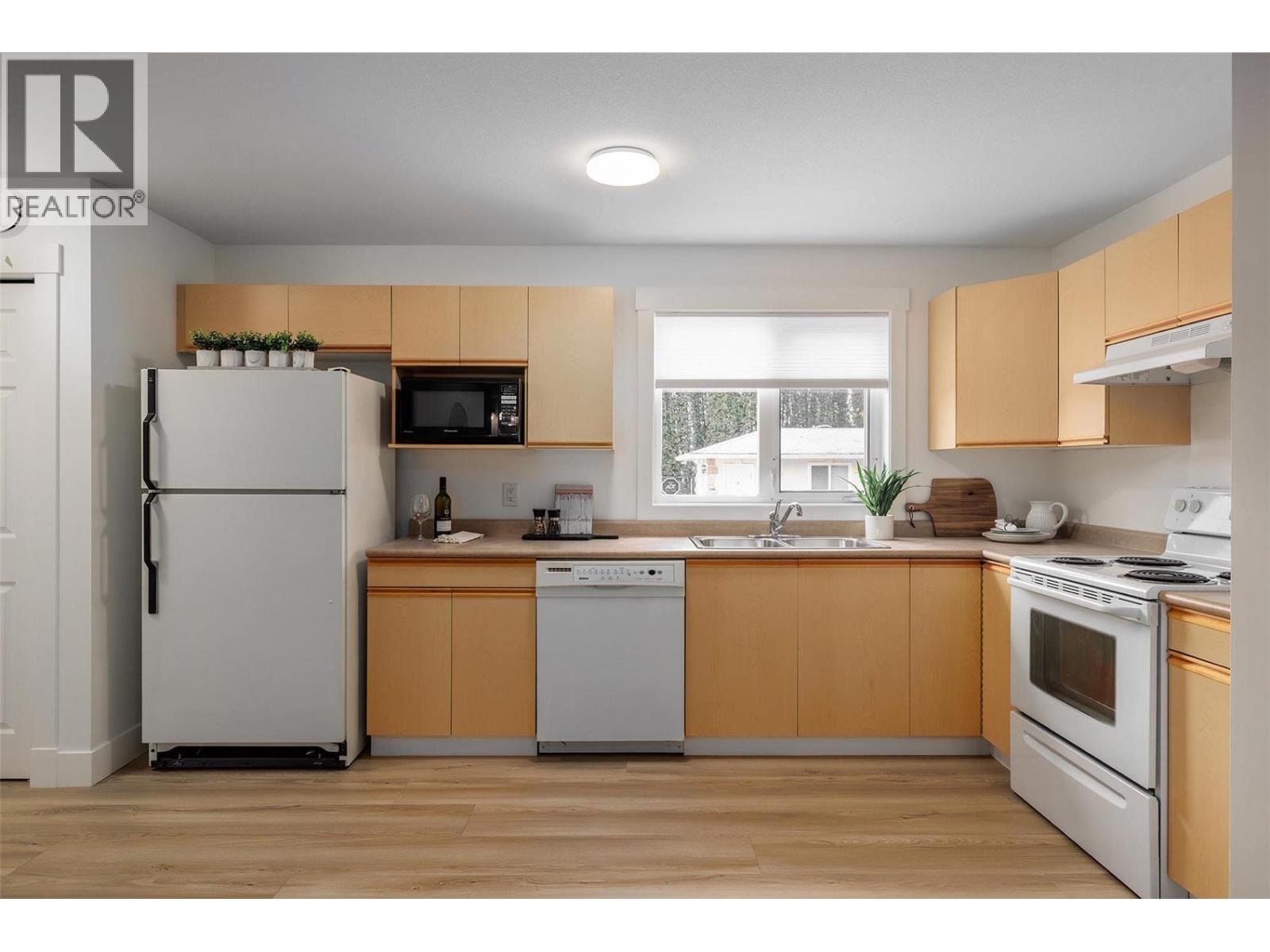  1009 Hudson Road, West Kelowna