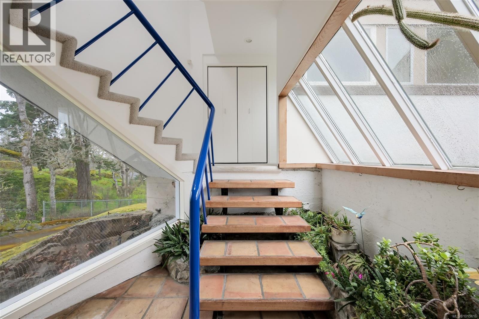 1291 Rockcrest Ave, Esquimalt