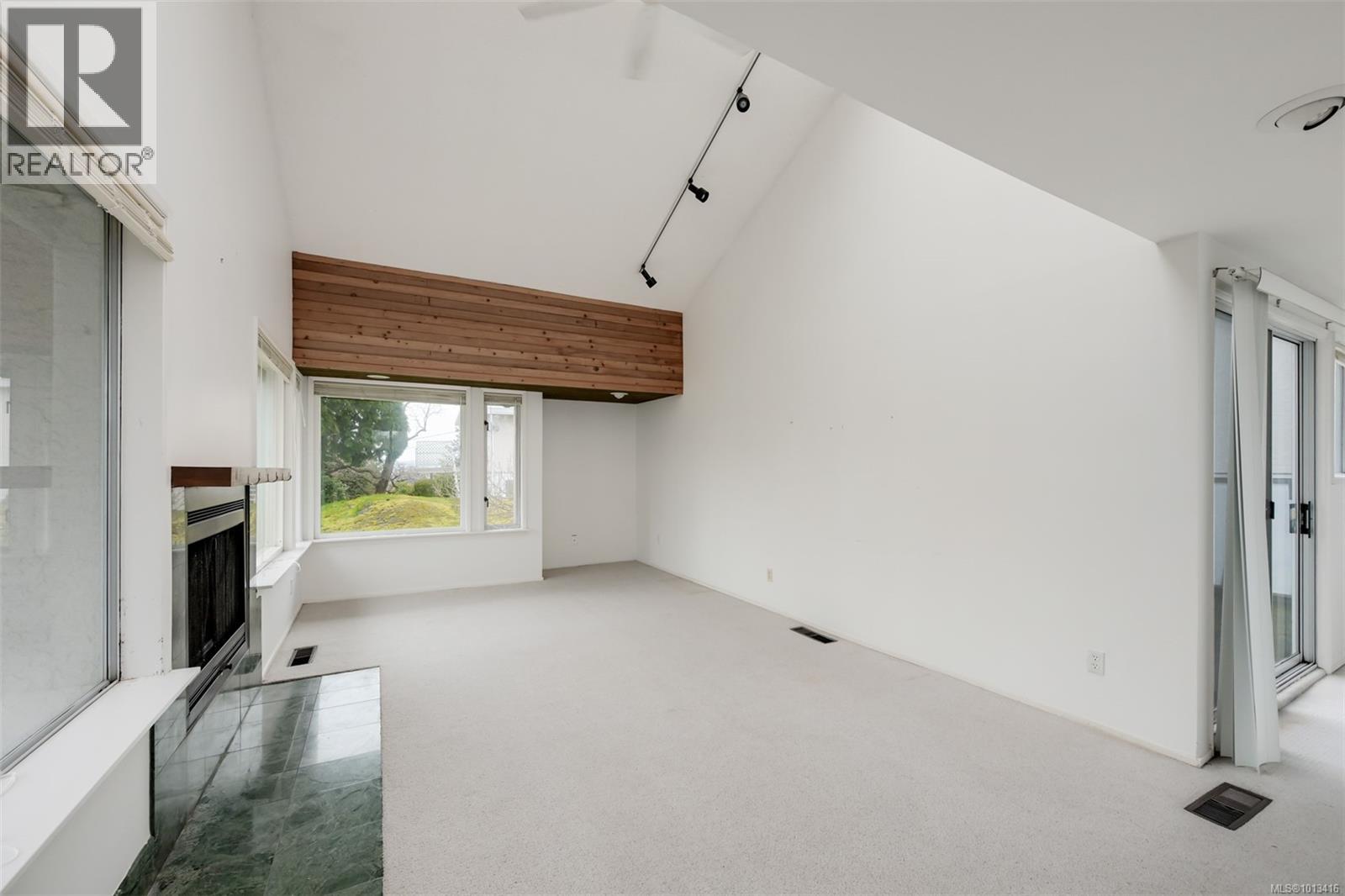 1291 Rockcrest Ave, Esquimalt