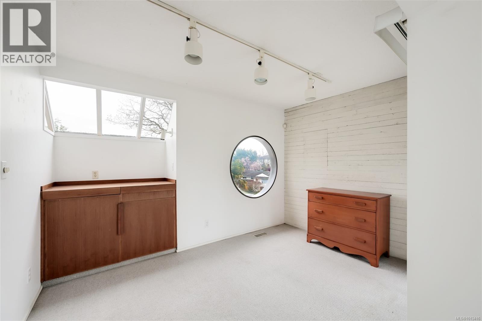 1291 Rockcrest Ave, Esquimalt