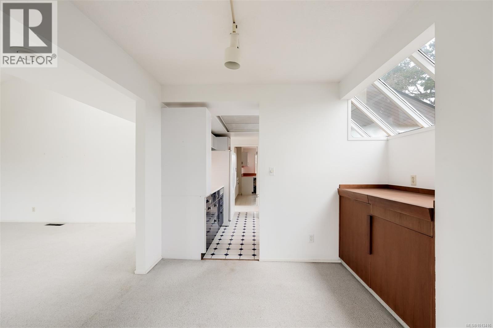 1291 Rockcrest Ave, Esquimalt