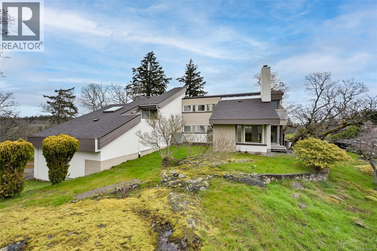 1291 Rockcrest Ave, Esquimalt