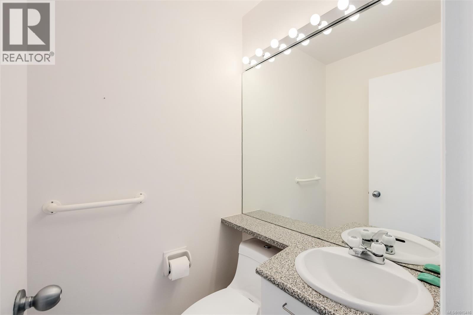 1291 Rockcrest Ave, Esquimalt