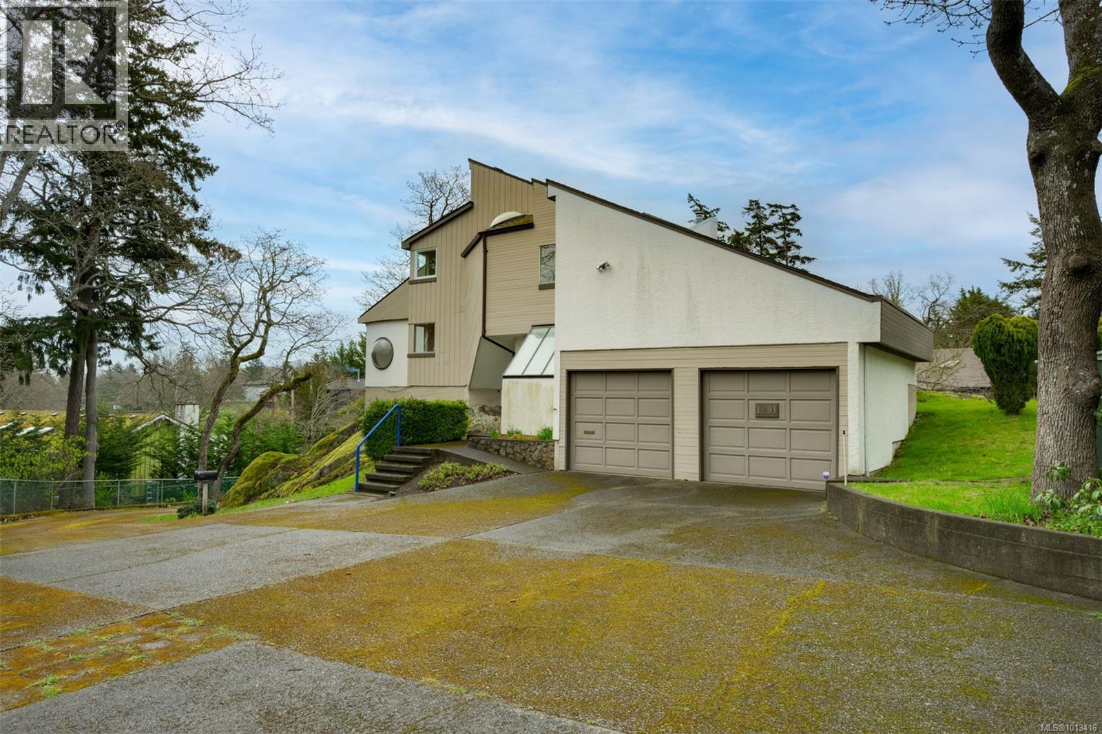 1291 Rockcrest Ave, Esquimalt