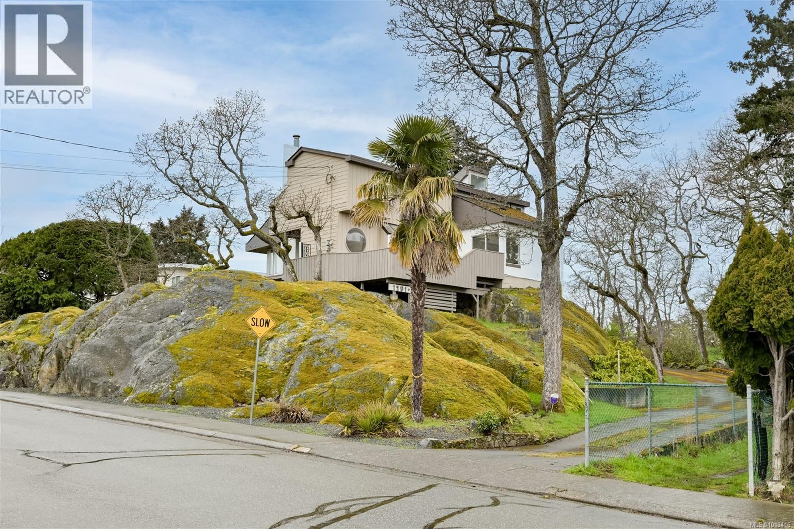 1291 Rockcrest Ave, Esquimalt