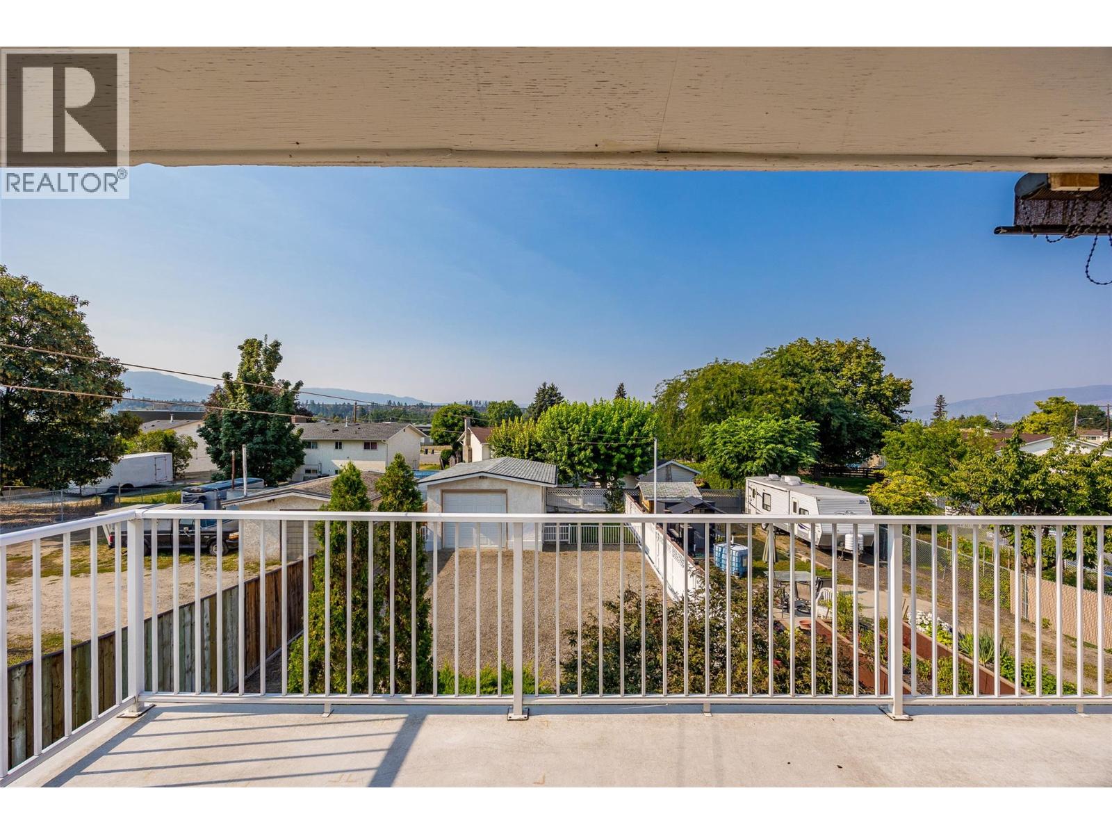  685 Hollydell Road, Kelowna