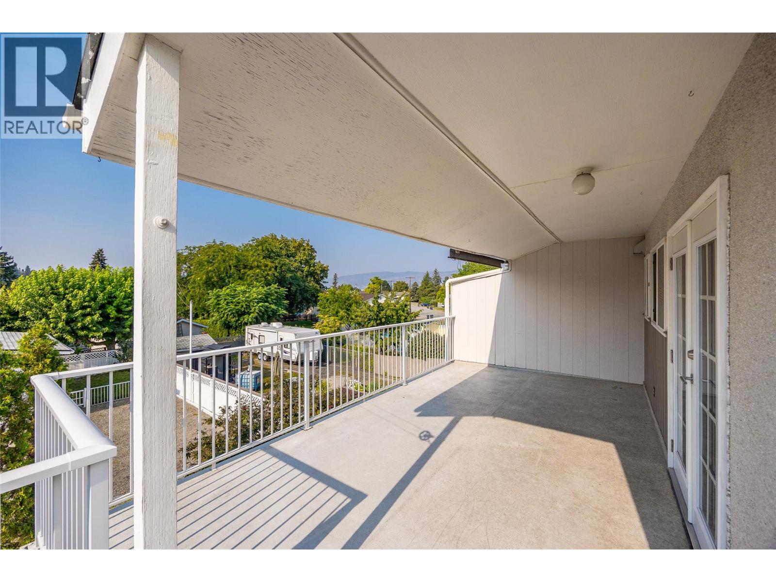  685 Hollydell Road, Kelowna