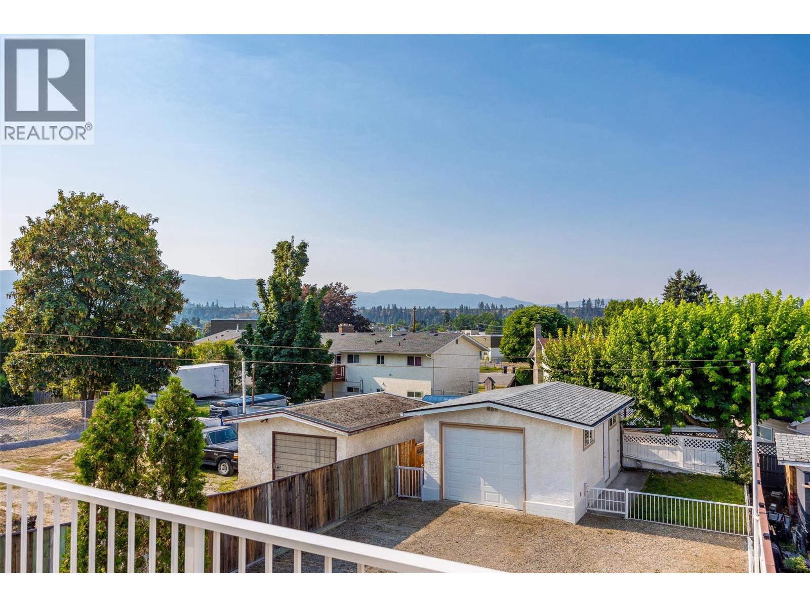  685 Hollydell Road, Kelowna