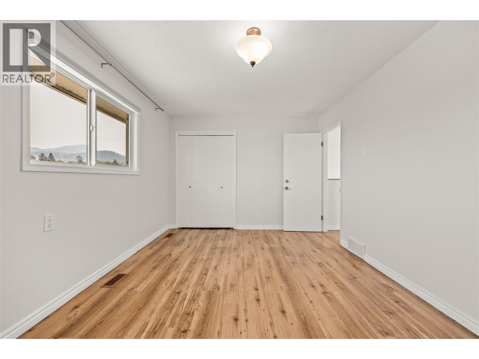  685 Hollydell Road, Kelowna