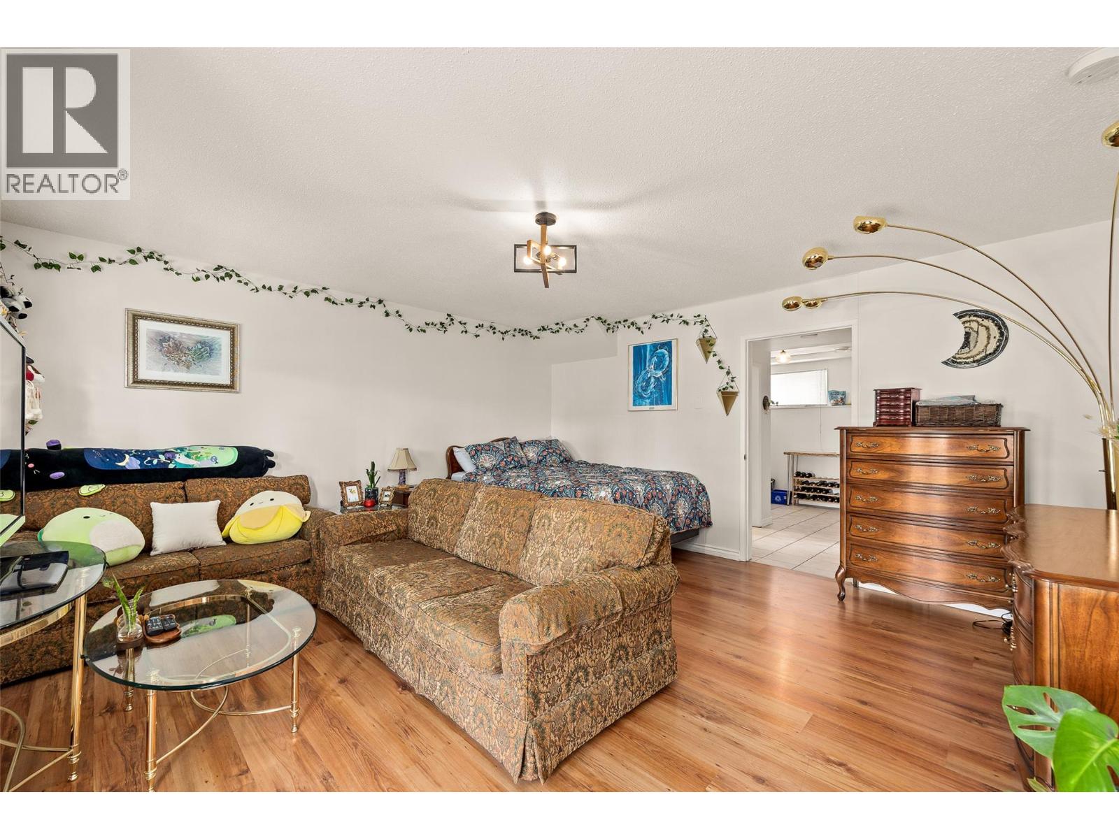  685 Hollydell Road, Kelowna