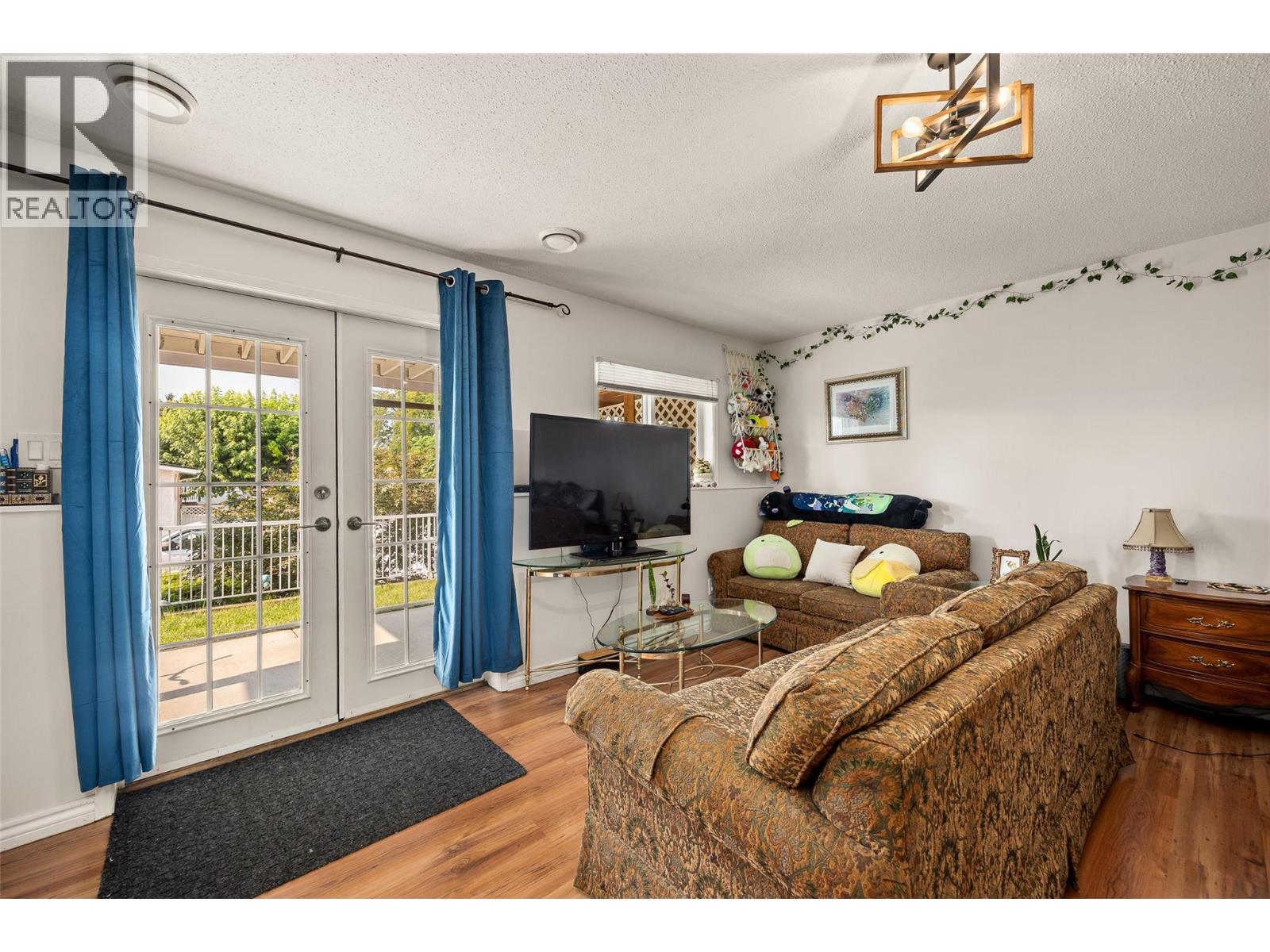  685 Hollydell Road, Kelowna