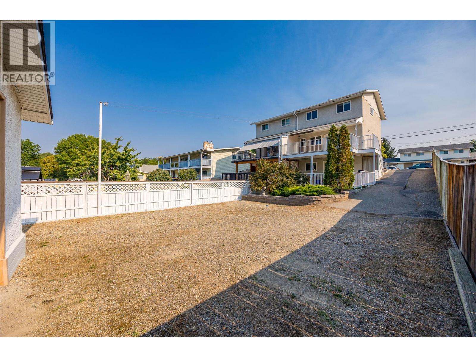  685 Hollydell Road, Kelowna