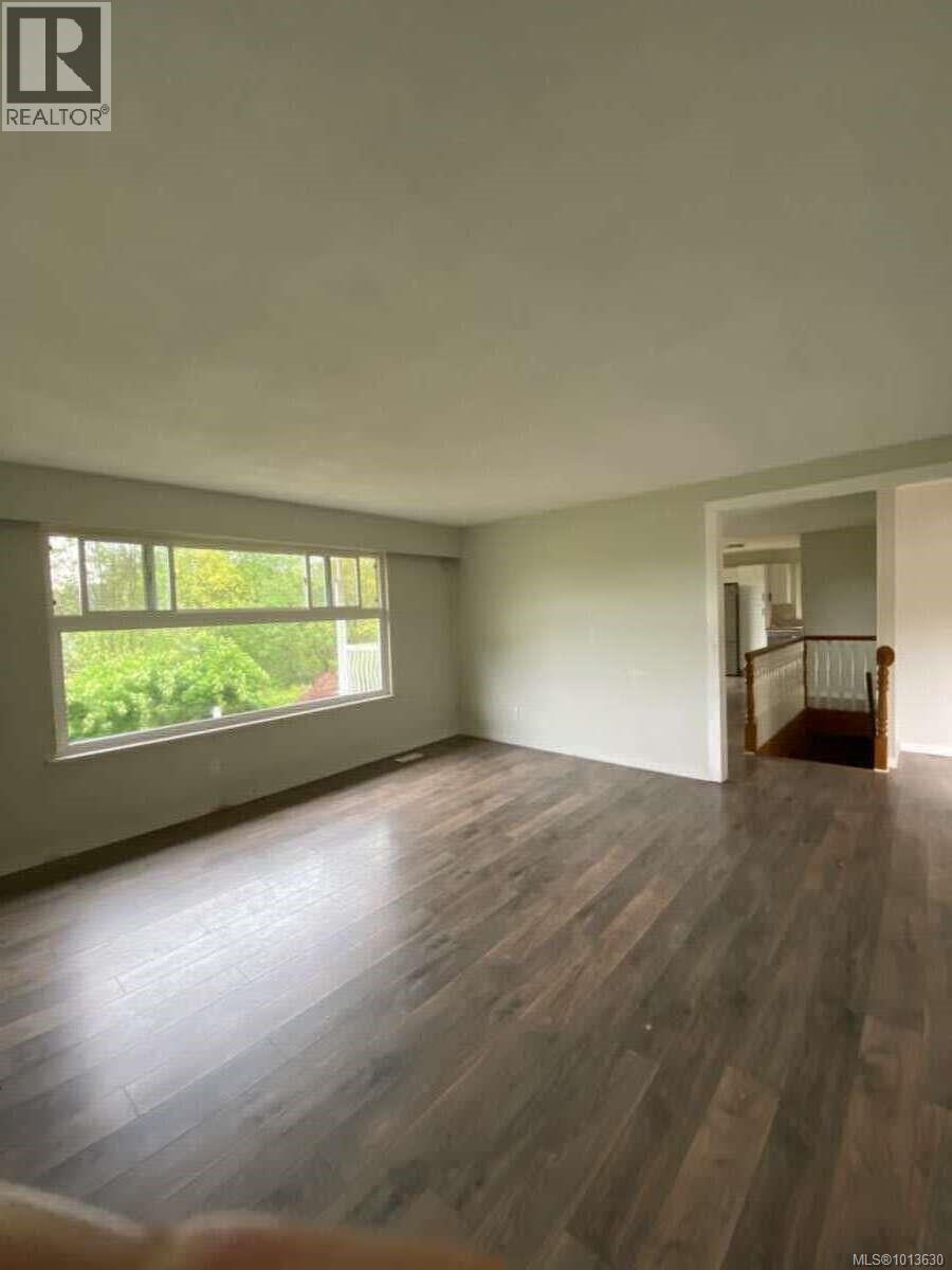 551 MacMillan Dr - Photo 3 of 18, Sayward, British Columbia