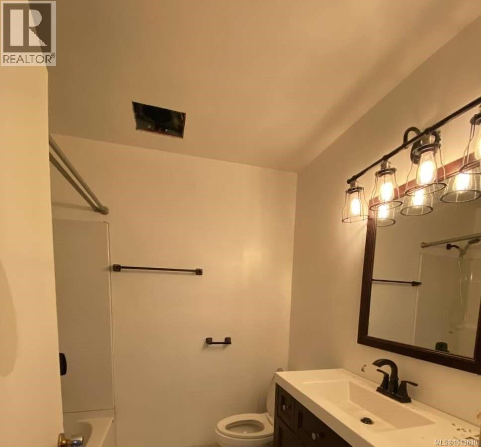 551 MacMillan Dr - 7