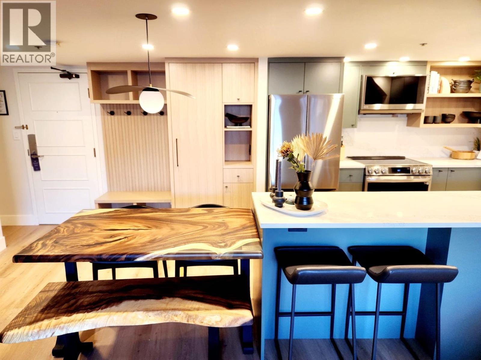 307 4280 MOUNTAIN SQUARE, Whistler
