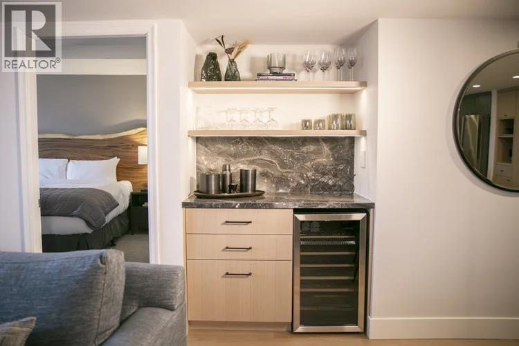 307 4280 MOUNTAIN SQUARE, Whistler