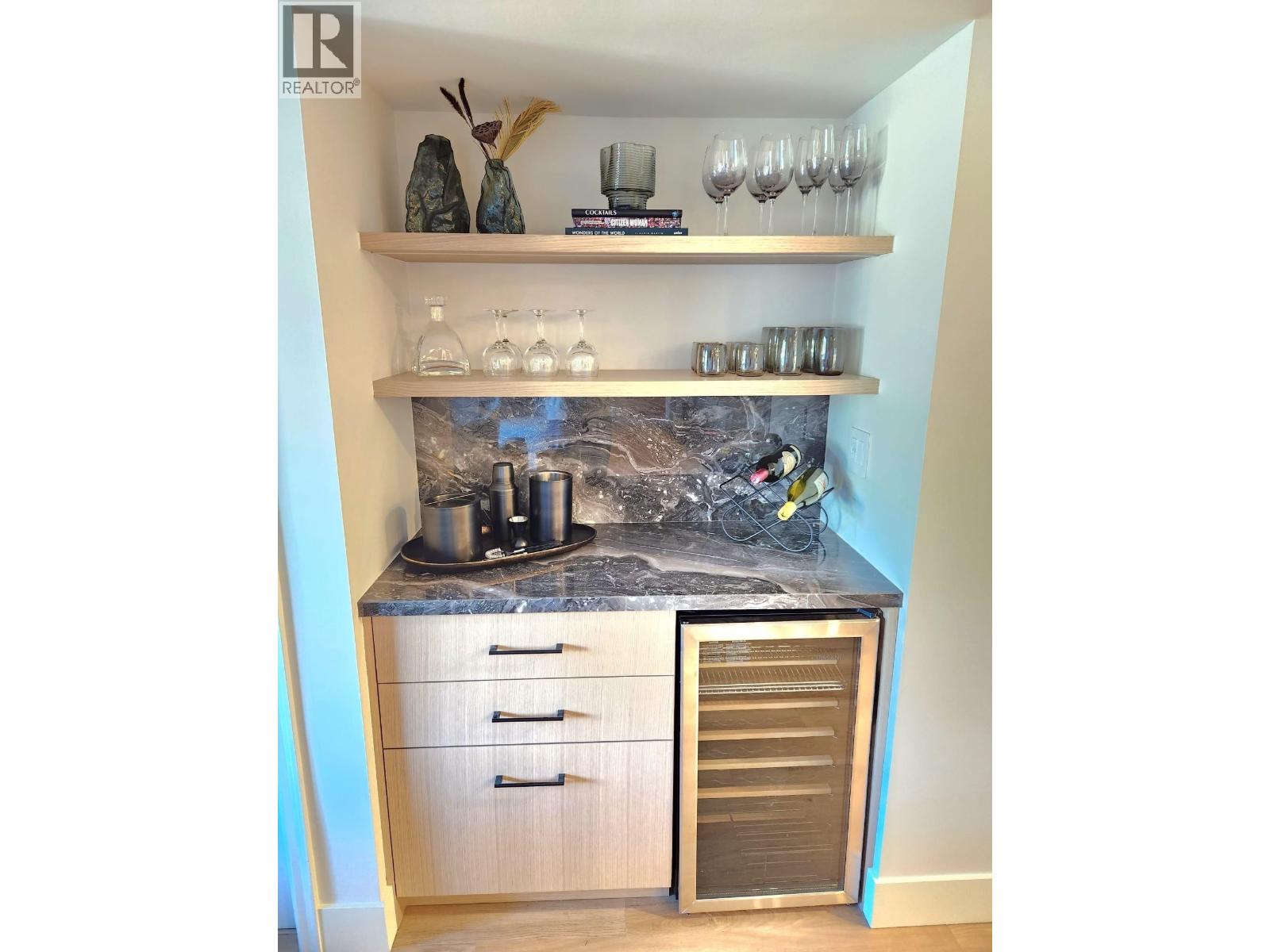 307 4280 MOUNTAIN SQUARE, Whistler
