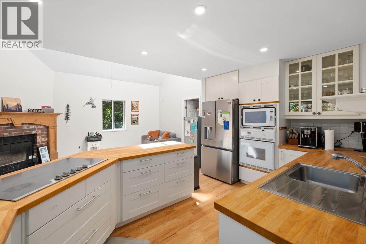 6755 DUFFERIN AVENUE, West Vancouver