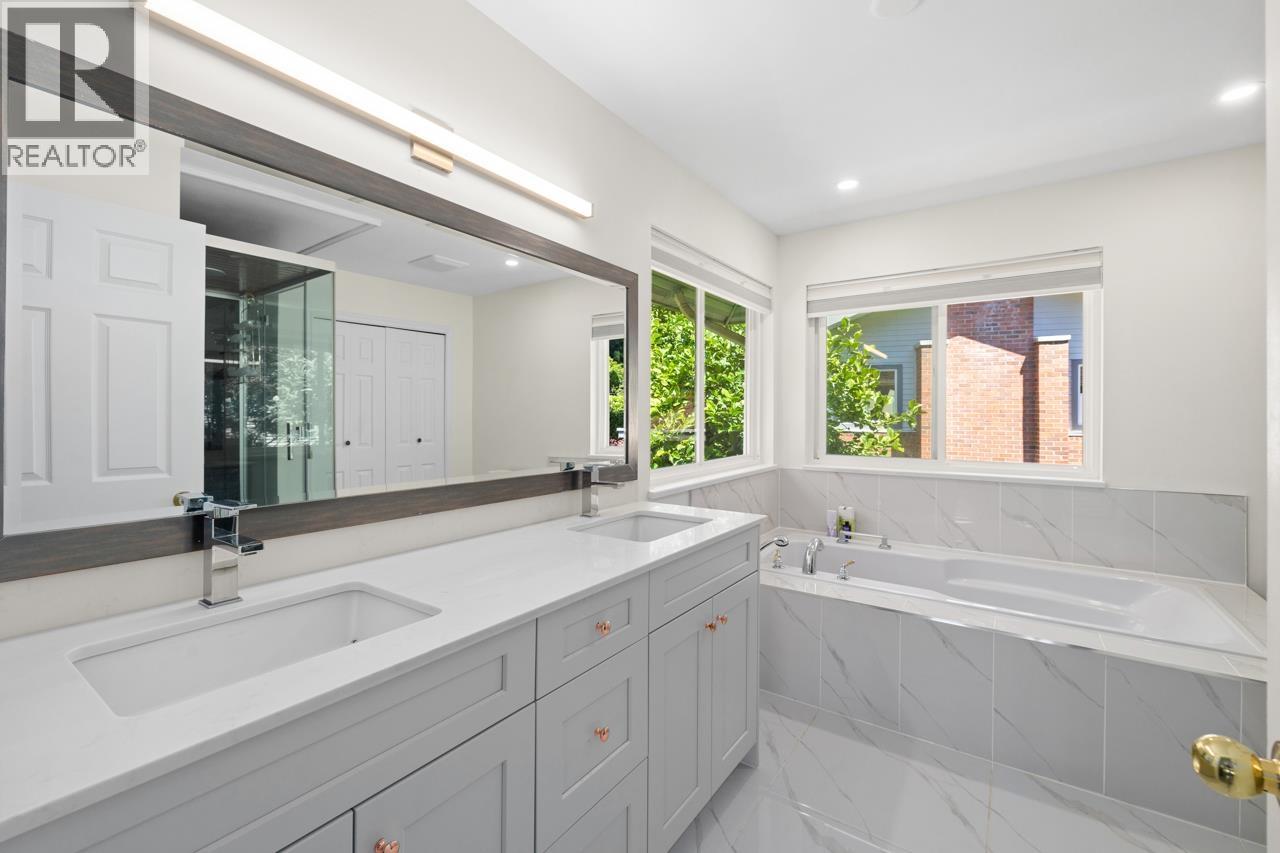 6755 DUFFERIN AVENUE, West Vancouver