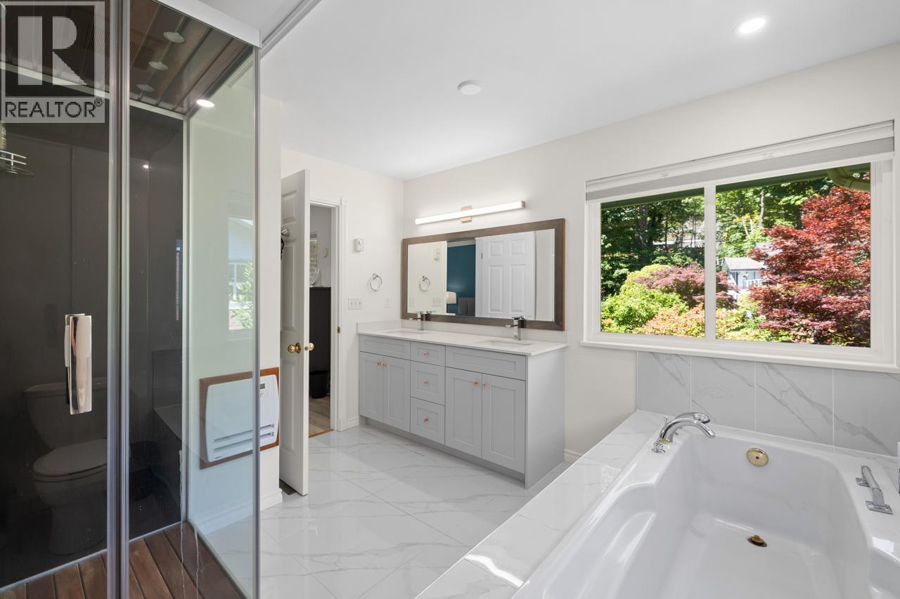 6755 DUFFERIN AVENUE, West Vancouver