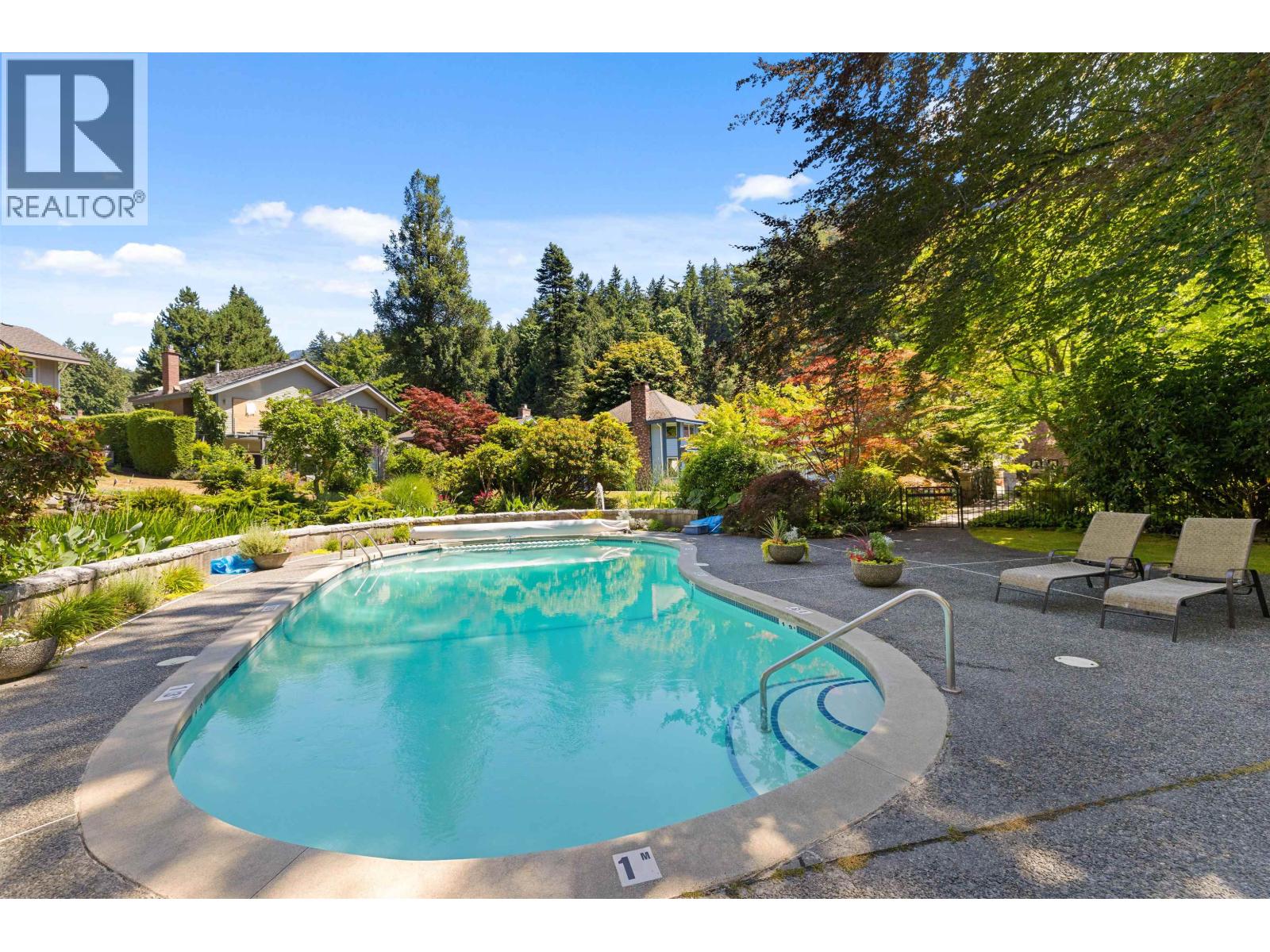 6755 DUFFERIN AVENUE, West Vancouver