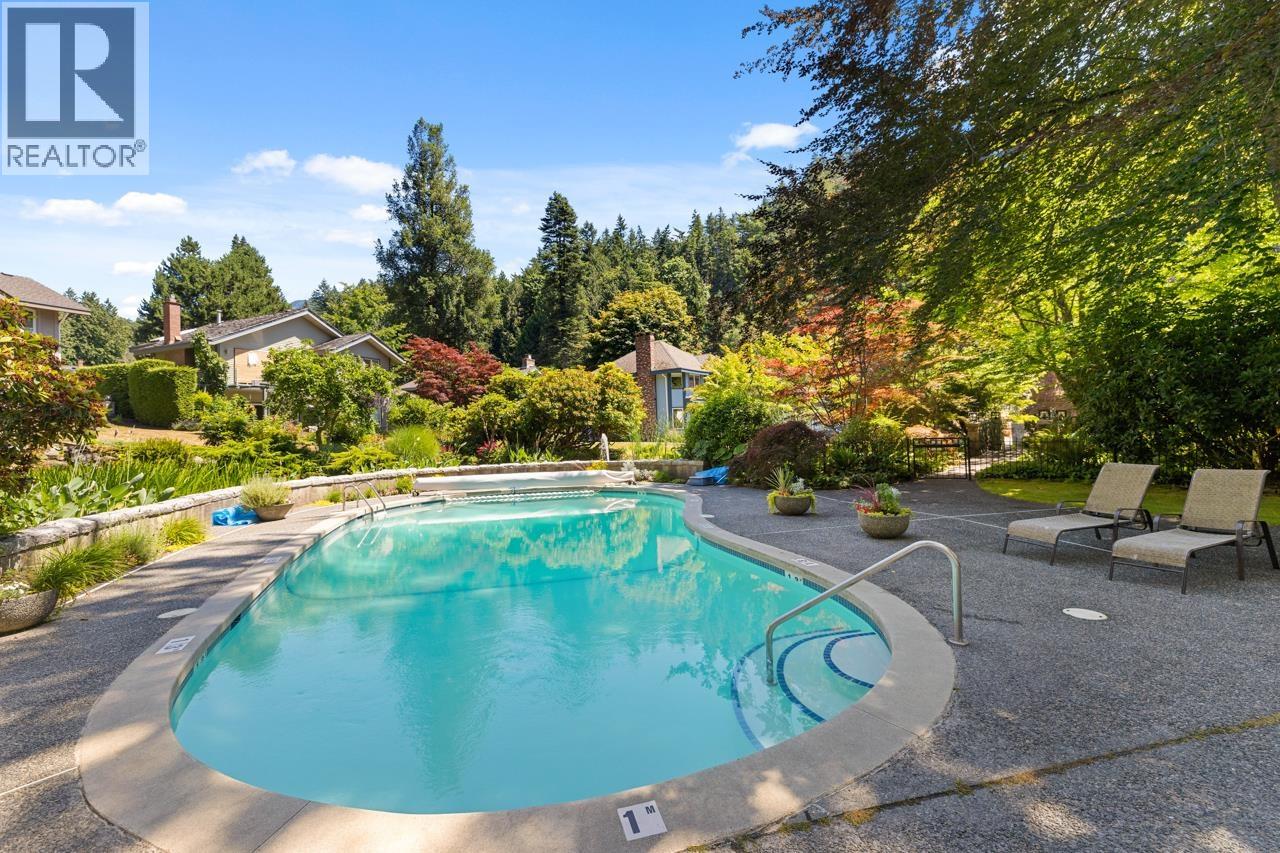 6755 DUFFERIN AVENUE, West Vancouver
