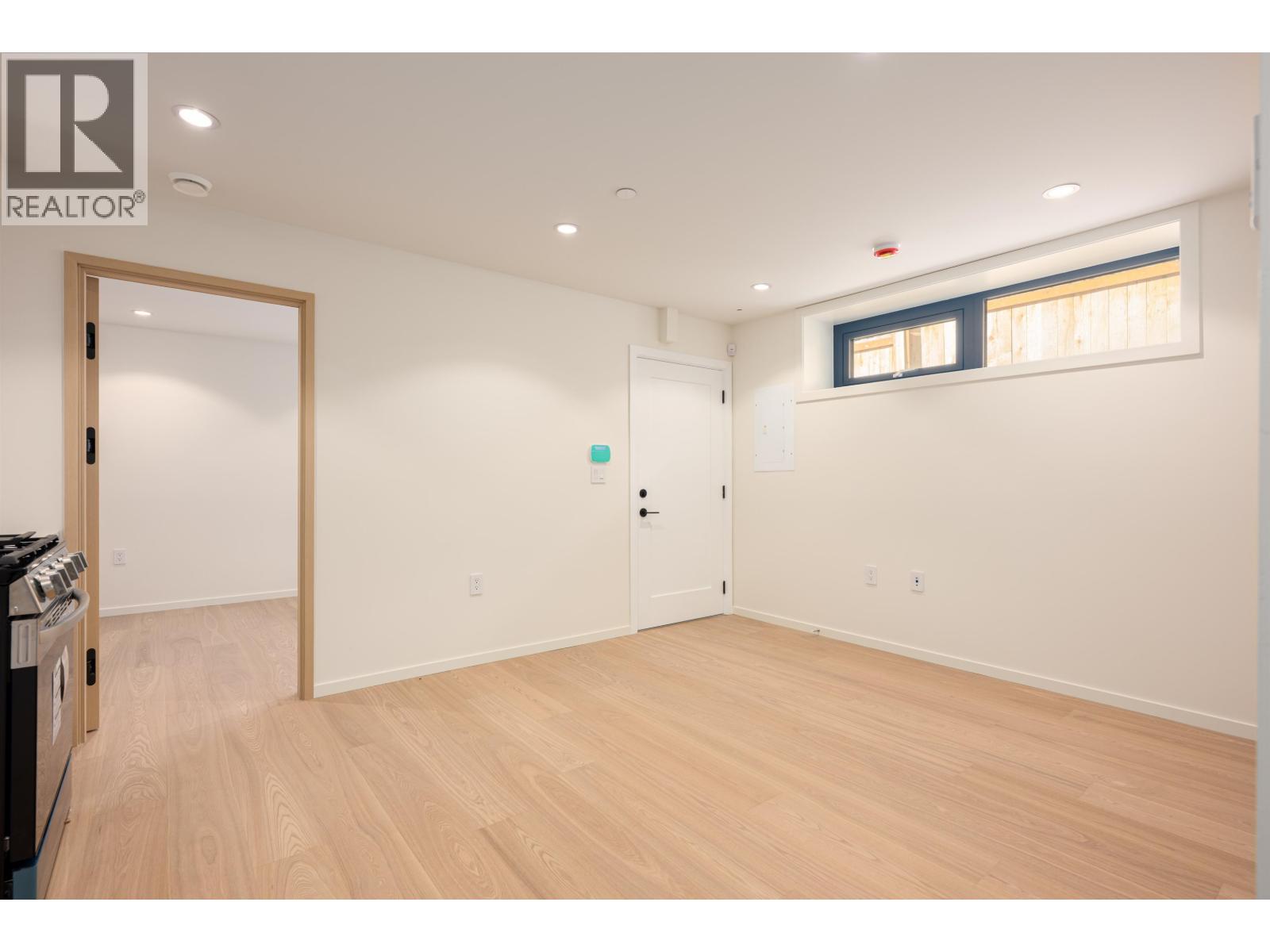 4475 WALLACE STREET, Vancouver